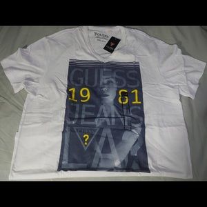 Guess brand mens Sebastian print V crew tshirt size XXL